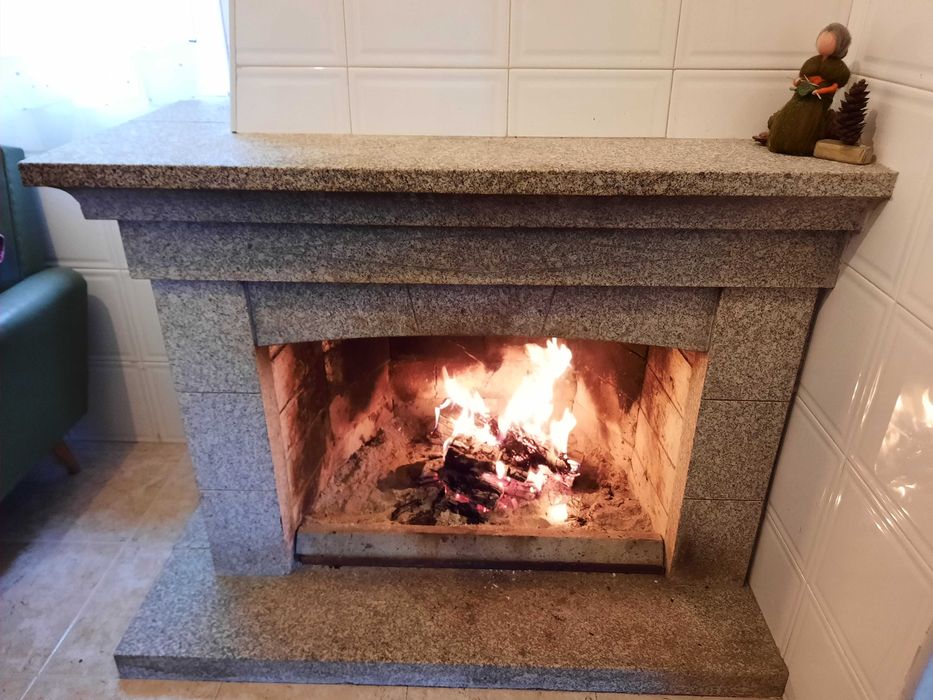 Lareira em granito | Granie Fireplace