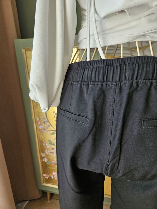 Wygodne bawełniane  Czarne Spodnie damskie na Gumce Prosta szeroka Nog