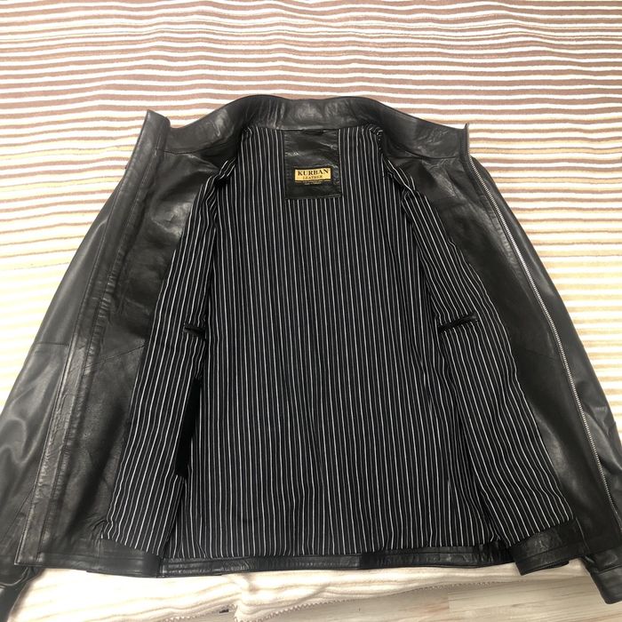 Чоловіча шкіряна куртка. 52 розмір