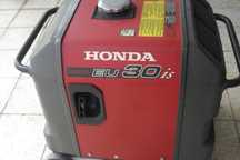 Gerador Honda, modelo 30 i gasolina   com arranque manual ,muito leve