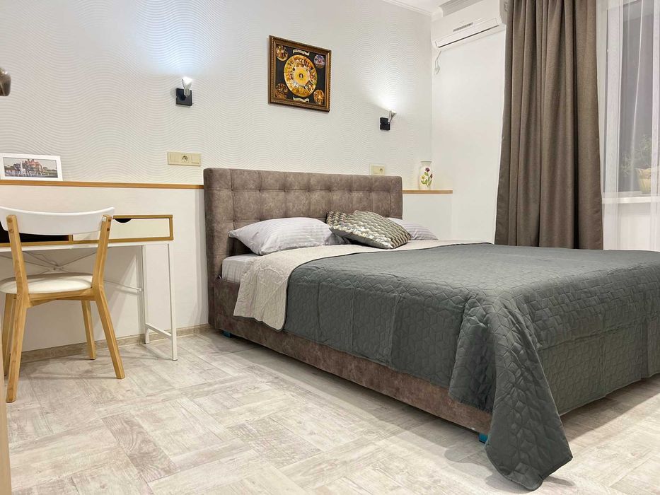 2-3 кімнатні люкс  в центрі.