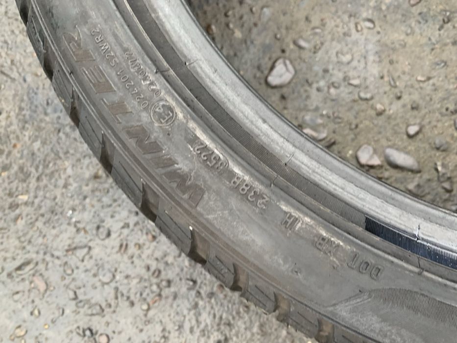 Шини 255/40 R20 пара Pirelli 6мм, зима, 2022р