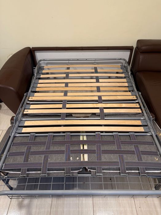 Narożnik skórzany brązowy z funkcją spania