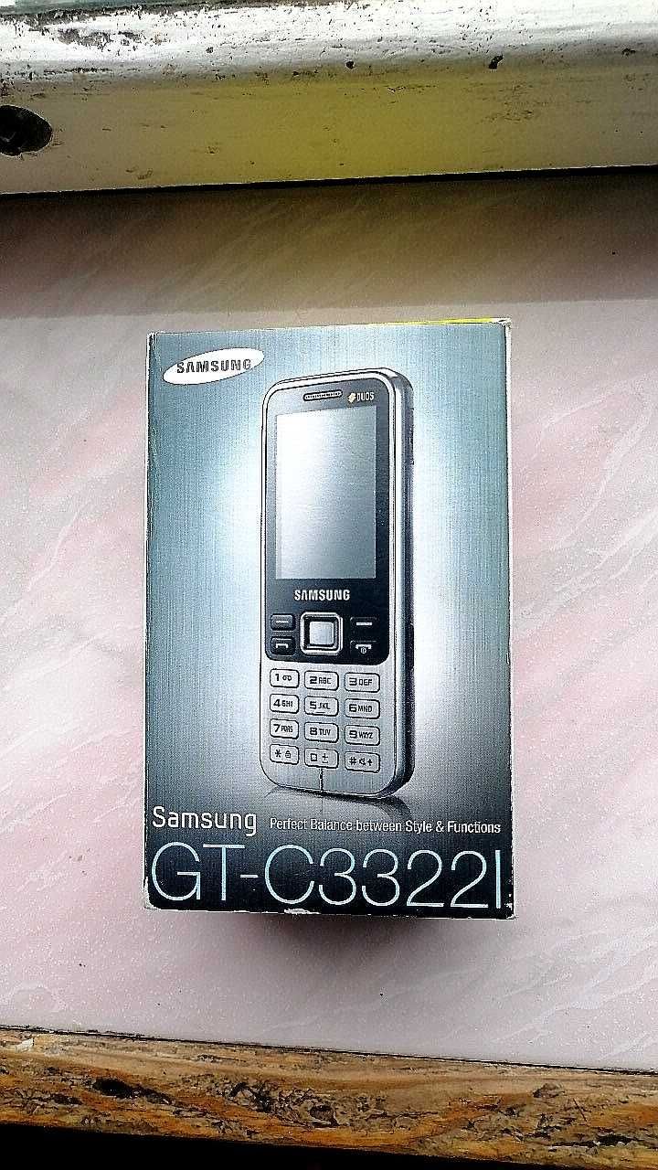 Телефон Samsung GT-C3322i