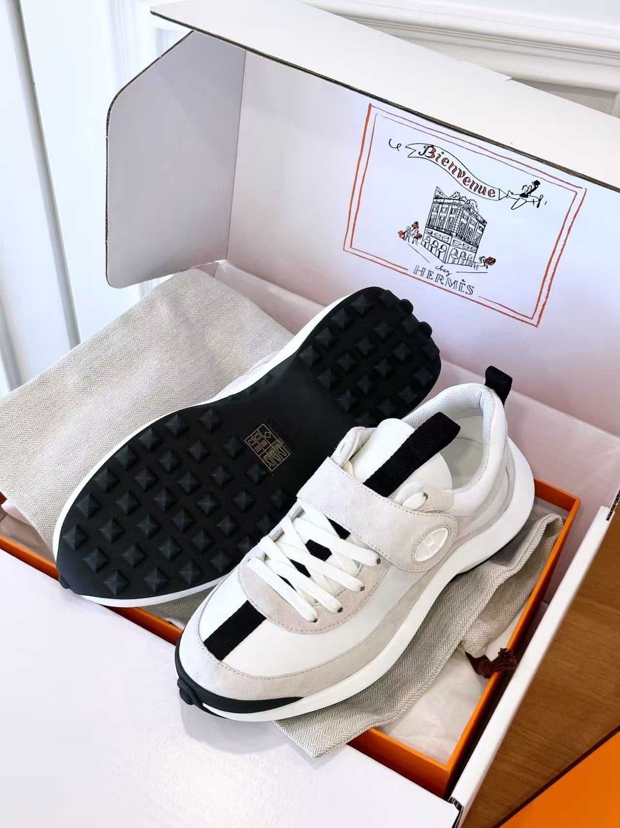Sapatilhas HERMES Loop Pele Bovino - Personalização Disponível