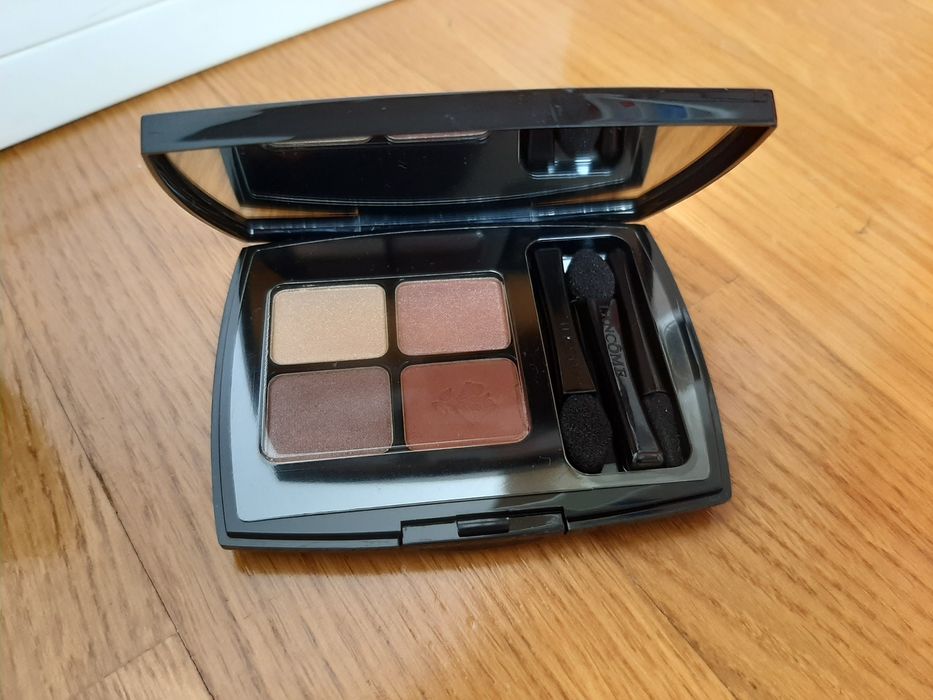 Sombras Lancôme e Yves Saint Laurent  (vários tons)