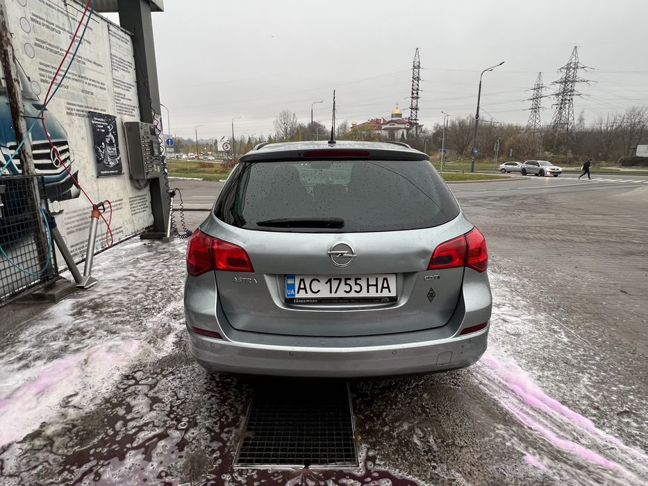 Opel astra j 2011 1.7