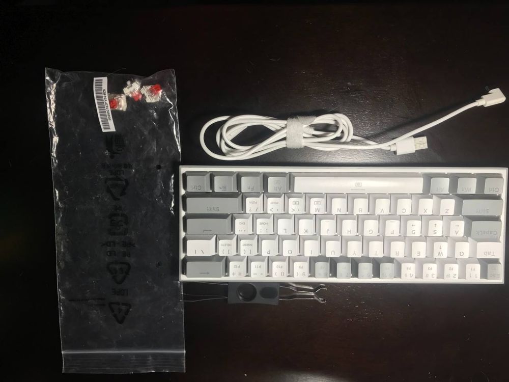 Продам недорого клавиатуру Redragon fizz k617