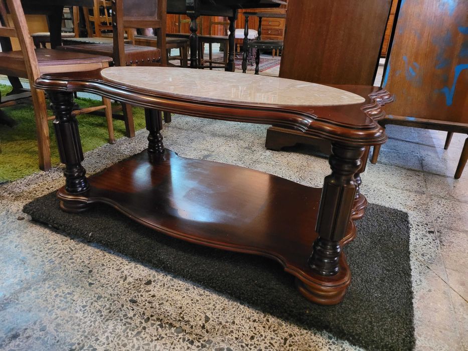 Mesa de centro em madeira com tampo em pedra - óptimo estado