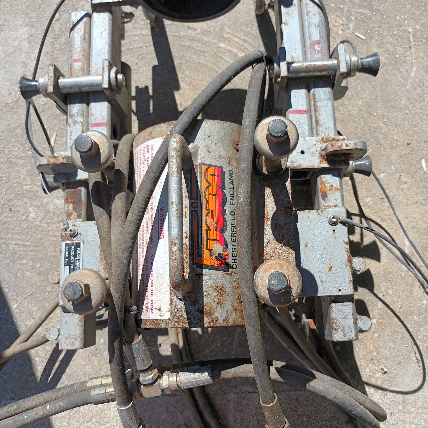 Máquina de soldadura topo a topo