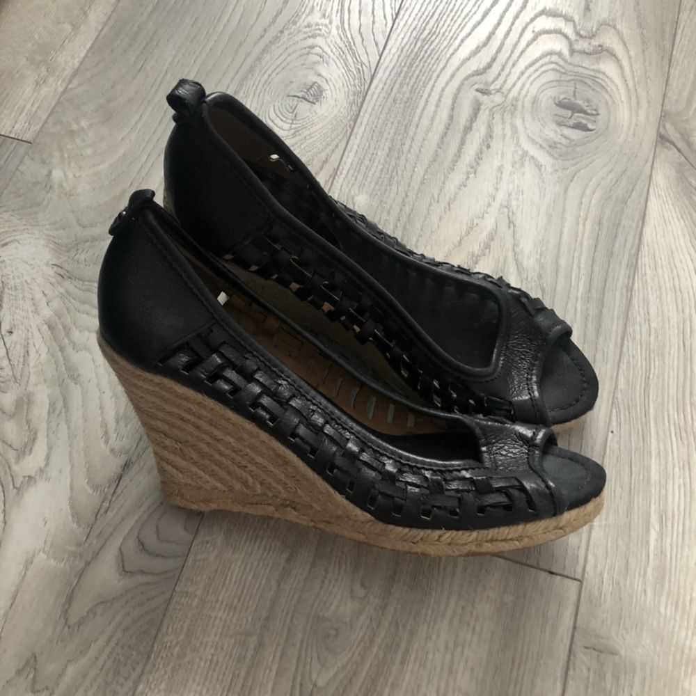 Czarne buty na koturnie 39, czarne sandaly Nine West, espadryle 39