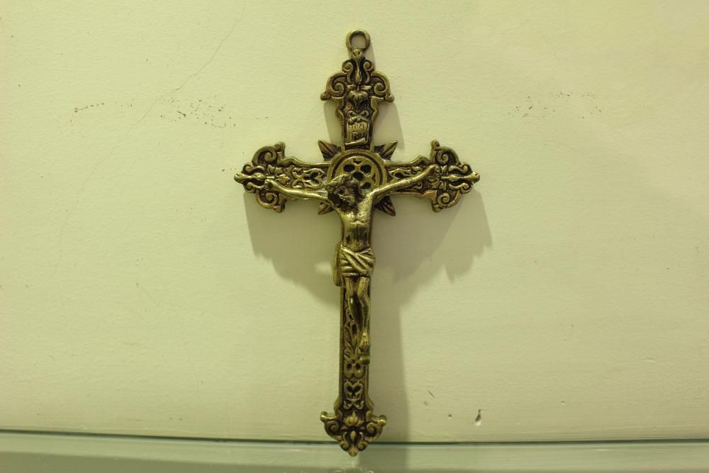 Antigo Crucifixo de Suspensão em Bronze 22 cm