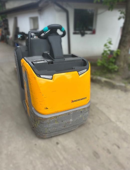 Wózek Jungheinrich ECE 225 – 2017 rok, udźwig 2500 kg, elektryczny