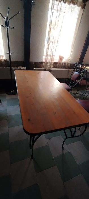 Продається набір кованих меблів стіл та крісла