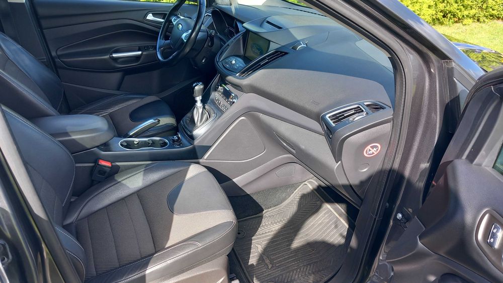 Ford Kuga 2,0 DTCi 4x4 , Duży wyświetlacz multimedialny , Polski salon