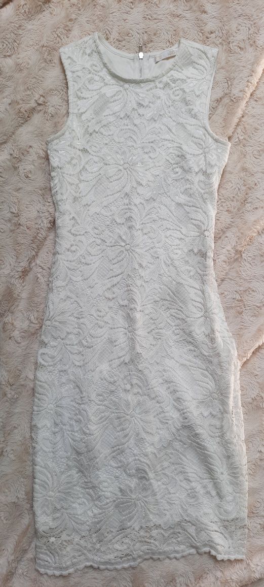 Biała koronkowa sukienka Sinsay XS