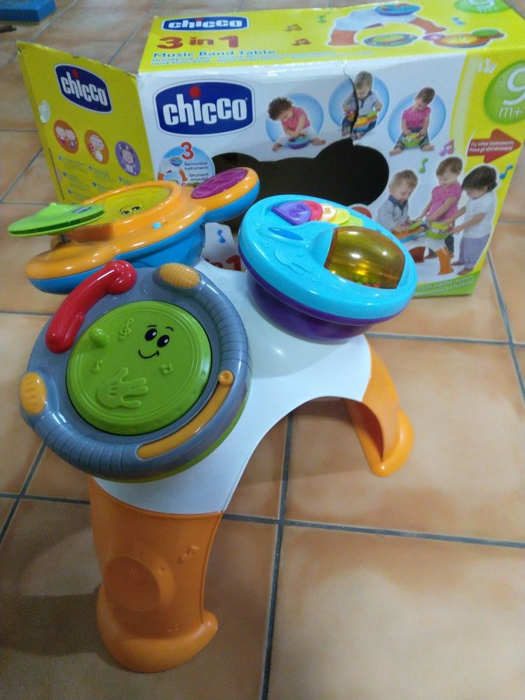 Mesa de instrumentos musicais CHICCO