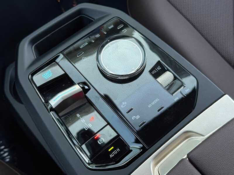 2022 BMW iX xDrive50