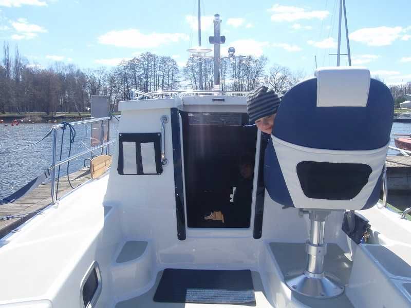 SPRZEDAM Jacht motorowy - Laguna 700 cruiser