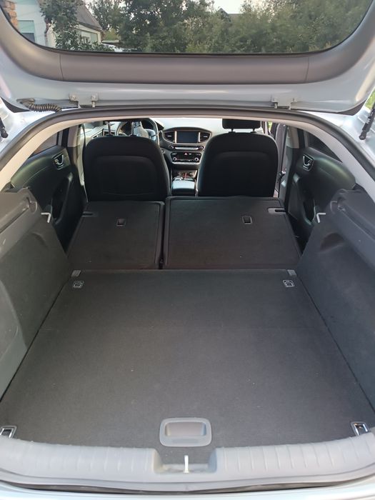 Hyundai Ioniq 28 кВ 12400$