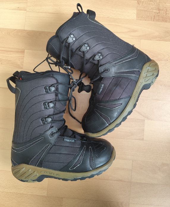 Buty snowboardowe Atomic rozmiar 39