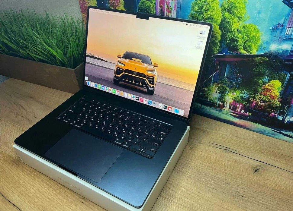 Macbook air 15 m2 midnight 256/8