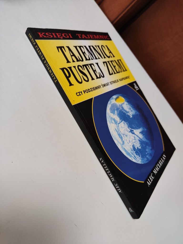 Księgi tajemnic Tajemnica pustej ziemi - Alec Maclellan "