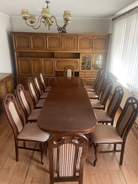 Zestaw stół z krzesłami stan bardzo dobry!!