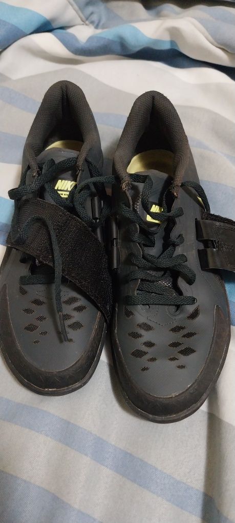 Sapatos de lançamento