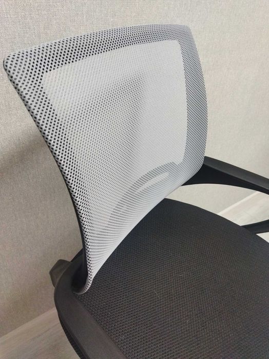 Крісло стілець офісний дитячий