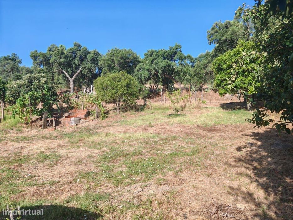 Terreno campestre localizado Aldeia Bispo, Penamacor