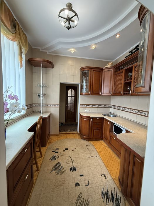 Будинок Слобода заходь та живи