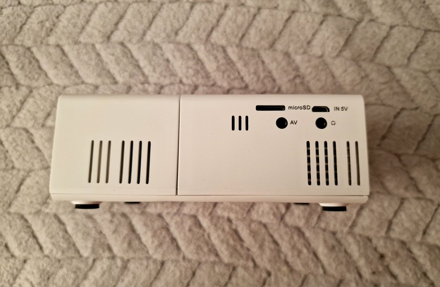 Mini Projektor LED YG300