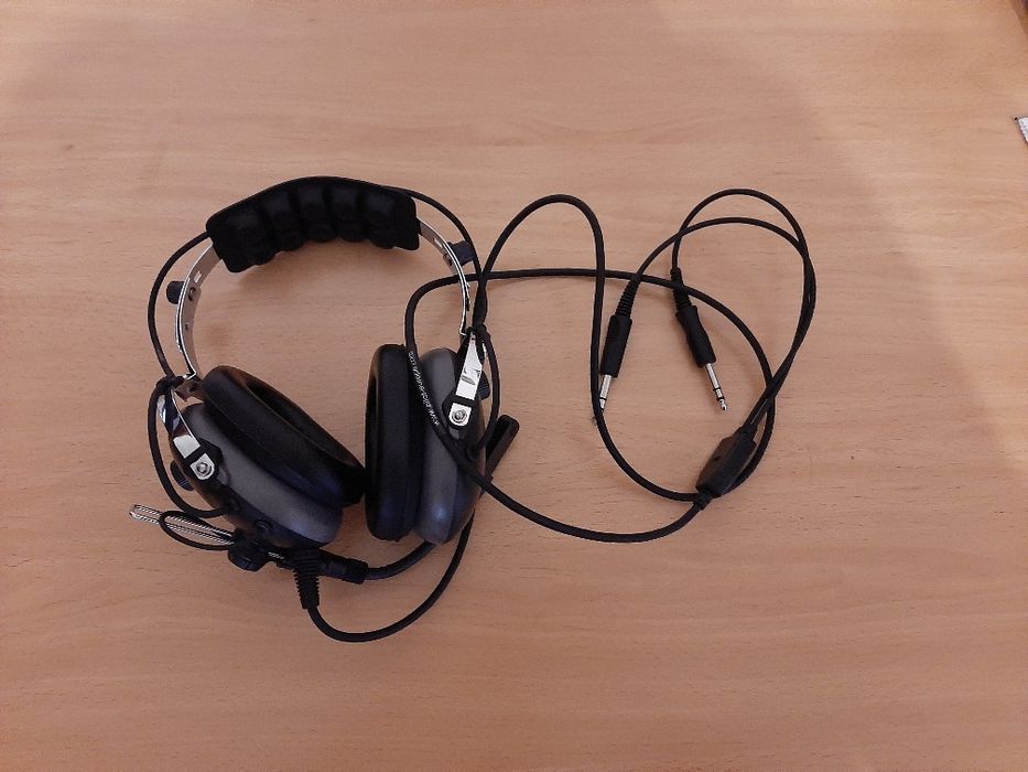 Conjunto Piloto ( Mala, Headsets e prancheta)