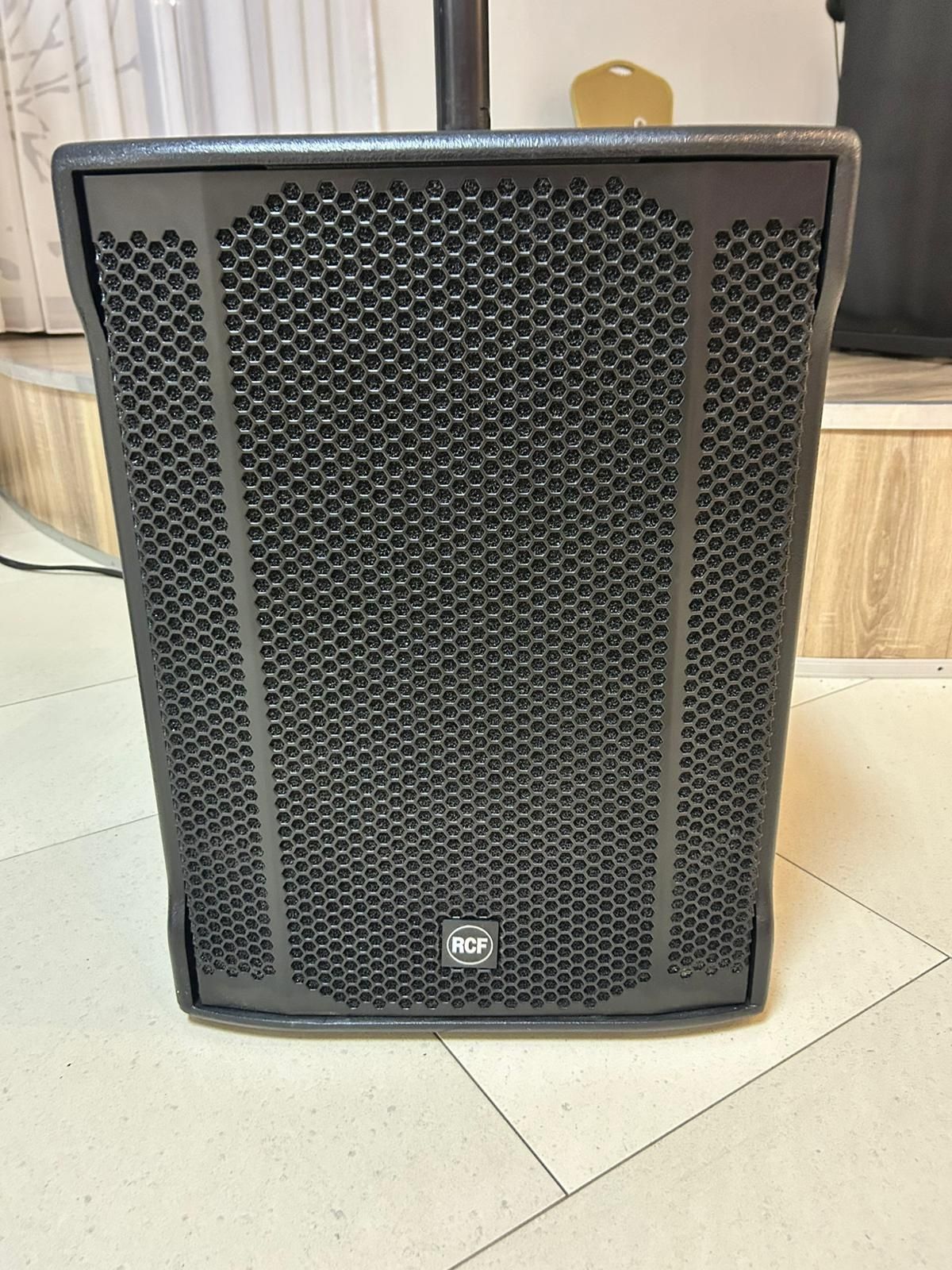 Zestaw Nagłośnienia RCF 932-A x2 RCF 905-AS II x2