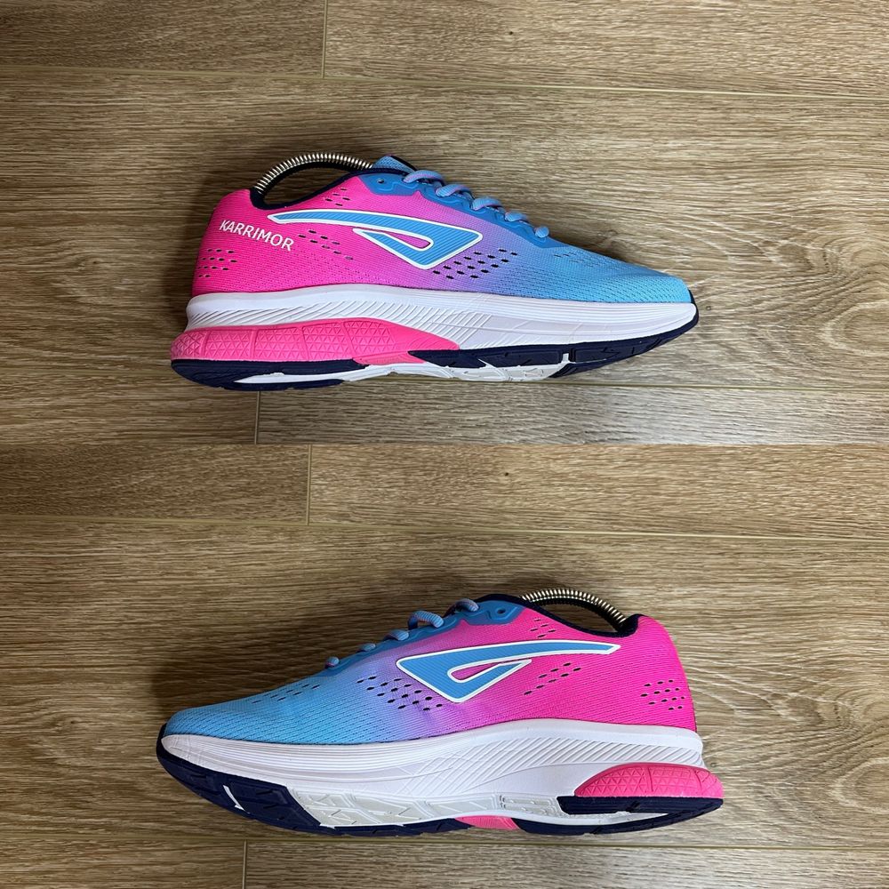 Продам БОМБЕЗНІ жіночі кросівки Karrimor Tempo 8