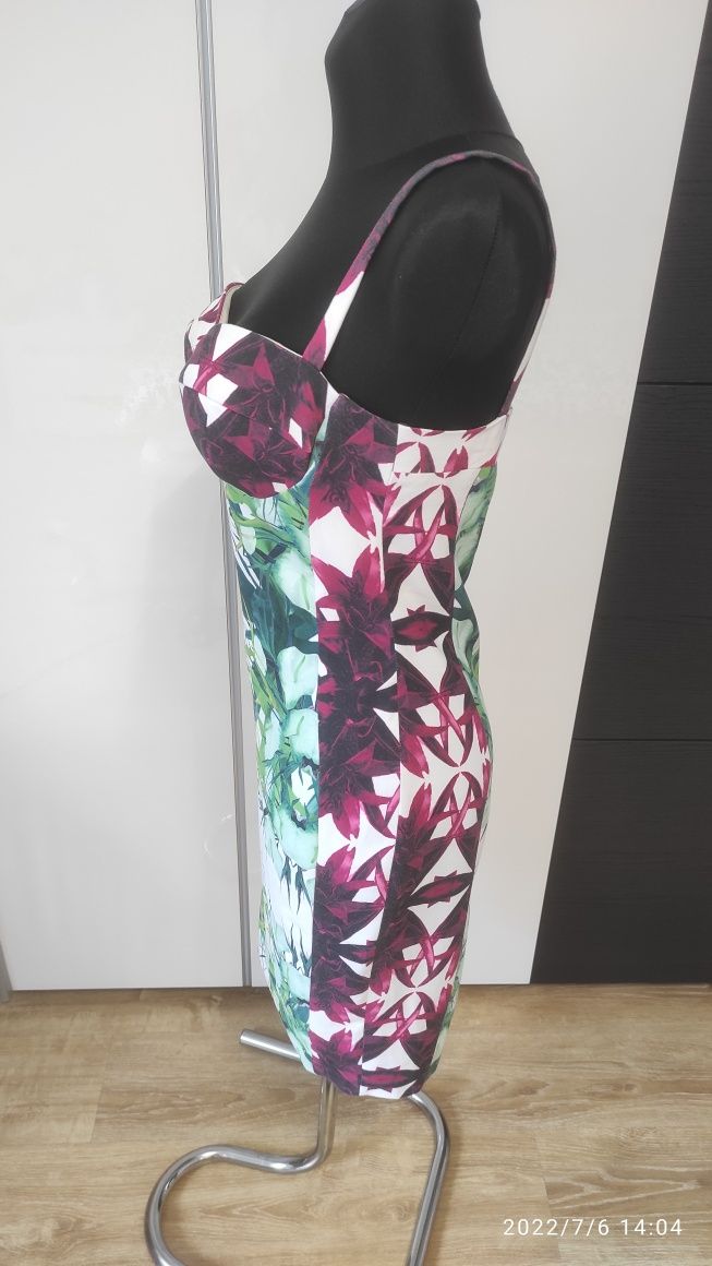 Celeb Boutique sukienka wizytowa rozm M