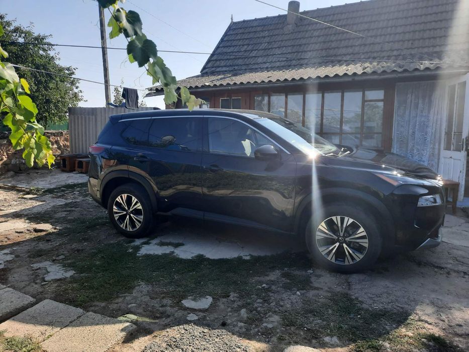 Продам ниссан рог т33