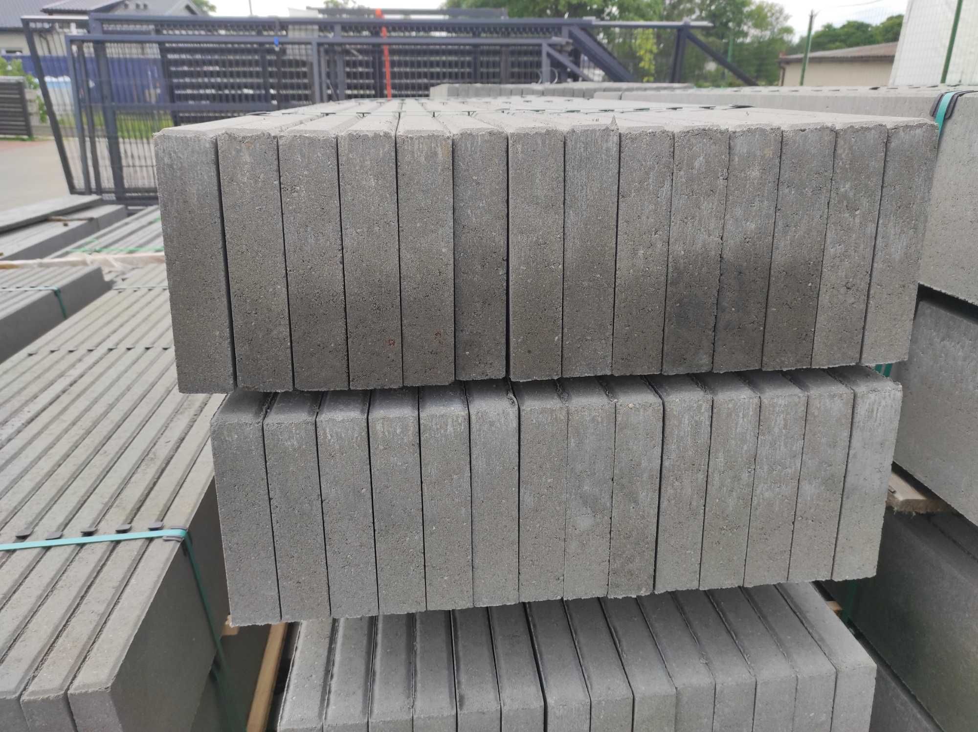 Podmurówka gładka deska 250x25