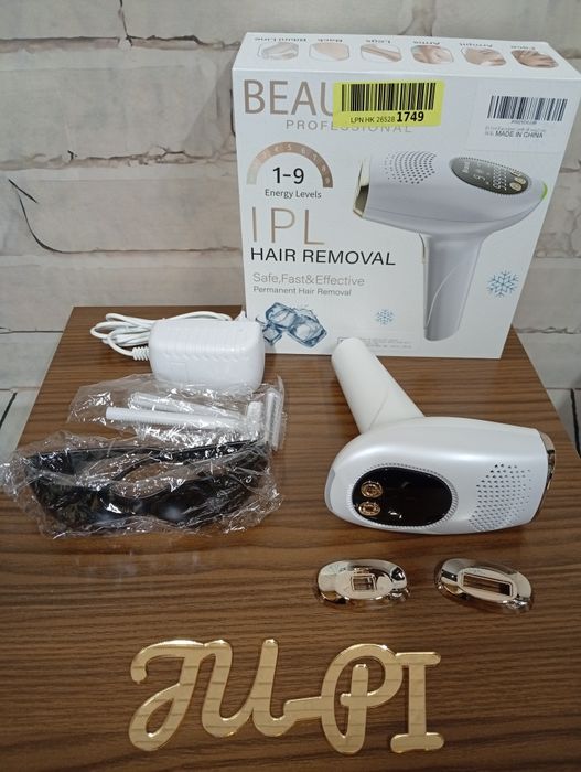 Depilator pulsacyjnego światła IPL z chłodzeniem