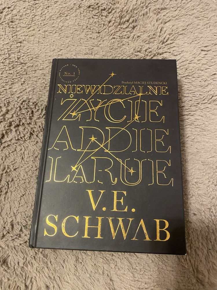 Książka „Niewidzialne życie Addie LaRue” V.E. Schwab