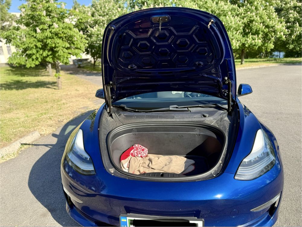 Tesla Model 3 Performance 2018 | Ракета на колесах! 0-100 за 3.3 сек
