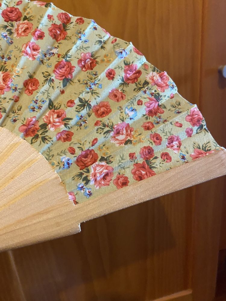 Leque florido como novo