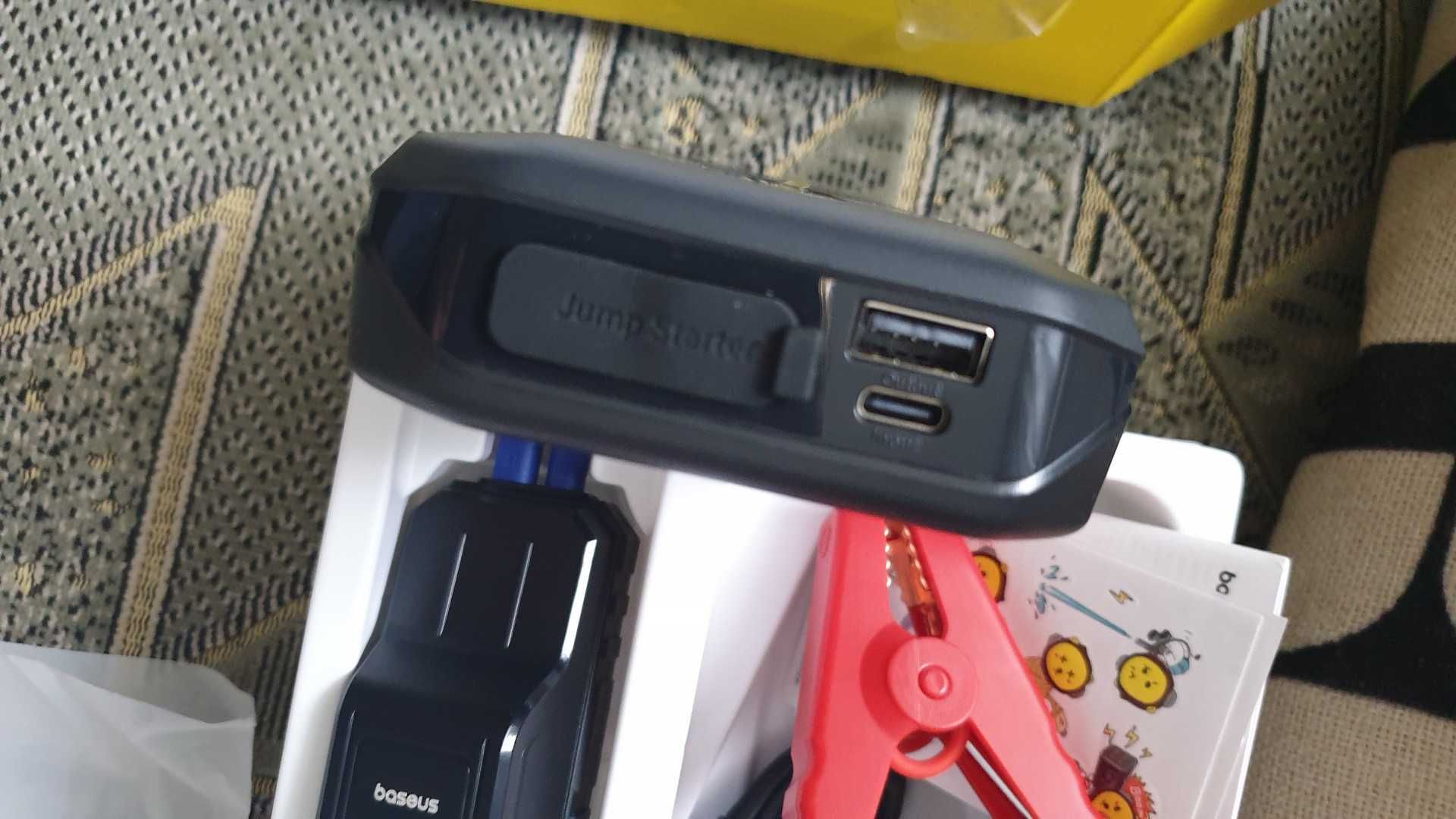 Пуско-зарядний пристрій Baseus Car Jump Starter 3 в 1 на 1000A.