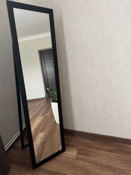 Дзеркало підлогове