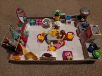 Zestaw Playmobil- ubrania, meble do kuchni i salonu i 5 lalek