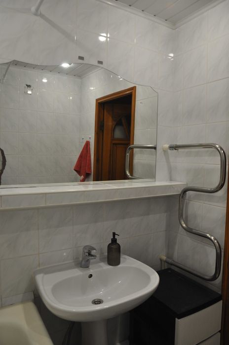 Продаж 2-кімнатної квартири вул. С. Олійника