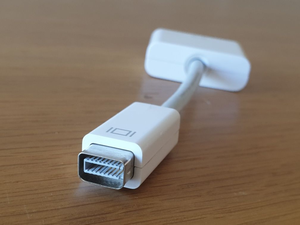 Adaptador mini DVI a DVI original da Apple