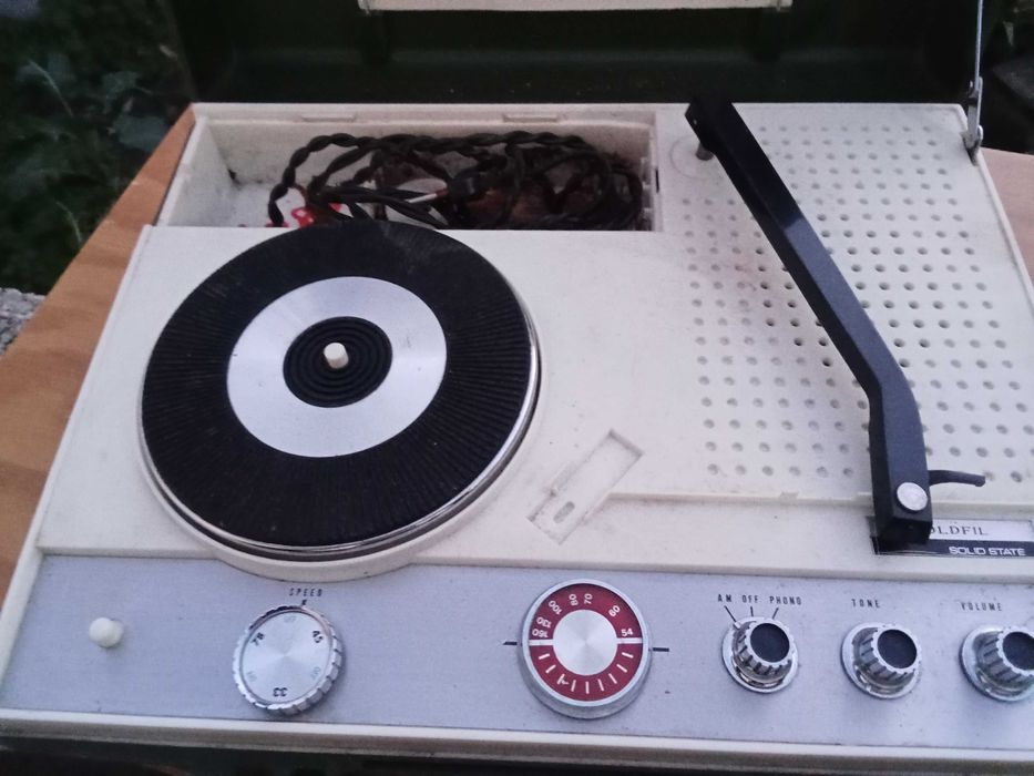 Gramofone Portátil e Discos Usados Antigo Coleção