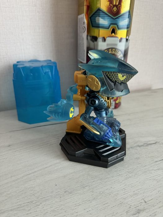 Набор-сюрприз Treasure X Robots gold Трежр бот